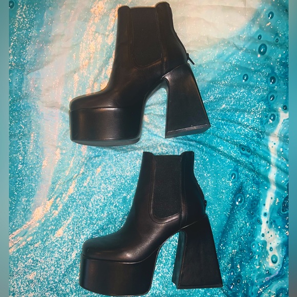 Worn 1x Steve Madden black platform boots. Women’s size 8 - Picture 1 of 13
